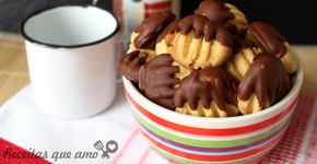 Biscoito amanteigado fácil leva 5 ingredientes