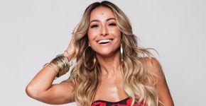 Sabrina fala sobre sair do armário e dá dicas de orgasmo