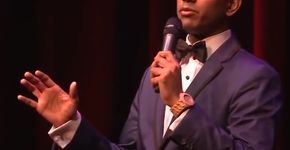 Racismo inverso? humorista saudita dá aula contra o preconceito em show de stand up comedy
