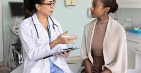 AVC em mulheres: 6 fatores de risco que merecem atenção em diferentes fases da vida