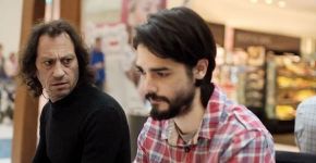 Campanha australiana pede que pessoas pensem antes de falar ou agir