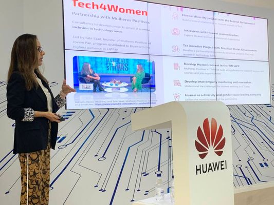 Esta iniciativa tem como objetivo impactar cerca de 5 milhões de mulheres, que terão acesso aos cursos gratuitos da Huawei no app Mulheres Positivas