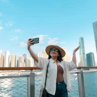 Featured mobile: Viajar na era do scroll: 4 em cada 10 turistas visitam atrações somente para produzir conteúdo