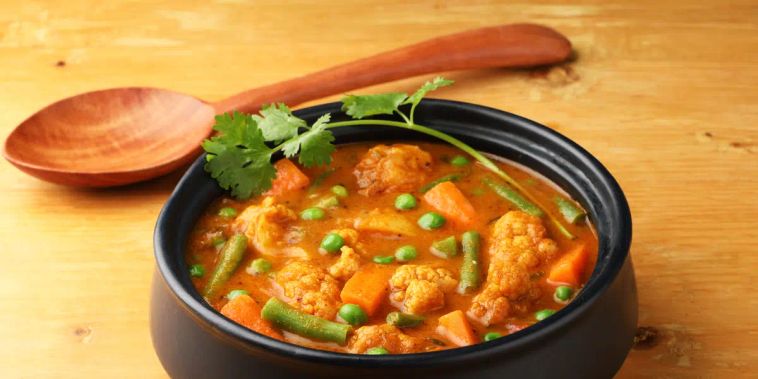 Featured main: Esse curry de legumes vegetariano é fácil de fazer e combina com o jantar