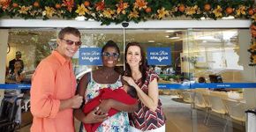 Adriana Alves em foto com Olivia, sua filha com Olivier Anquier