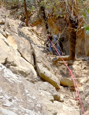 No Buraco das Araras é possível fazer escalada e rapel