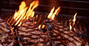 No dia do churrasco indicamos 3 calculadores para te ajudar a assar a carne