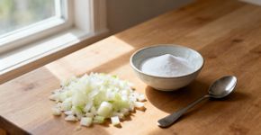 Misturar cebola com bicarbonato de sódio: Por que é recomendado e para que serve