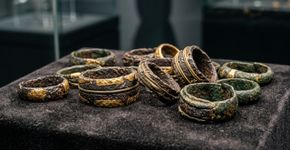Artesãos da Idade do Bronze transformaram metal caído do céu em joias destinadas às elites