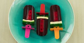 Aprenda a fazer um picolé de gelatina