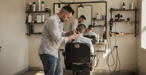 E necessário fazer quantos cortes de cabelo para garantir um salário mínimo