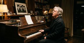 A reflexão de Paul McCartney sobre o estado de espírito: “A tristeza não é tristeza. É felicidade com um casaco negro.”