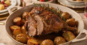 Jantar caseiro e fácil para a véspera de Ano Novo! Carne assada suculenta