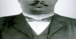 Maestro Anacleto de Medeiros