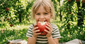 O vacilo comum que você comete ao tirar a casca dessa fruta deliciosa pode jogar fora as vitaminas que protegem o coração da sua família