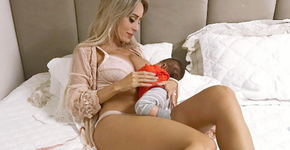De lingerie e maquiada, ex-BBB tira foto amamentando filho