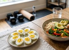 Featured side: Massa muscular: quantos ovos por dia recomendam comer para aumentá-la