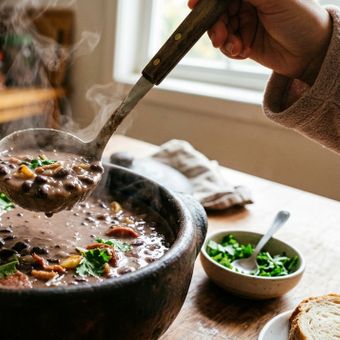 Featured mobile: Os chefs concordam: “O feijão mais cremoso não exige mais tempo de cozimento, mas sim uma etapa de refogado diferente”