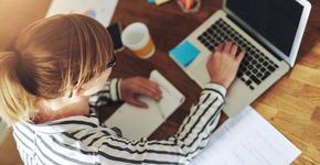 Startup oferece centenas de cursos gratuitos para você ganhar dinheiro nas férias