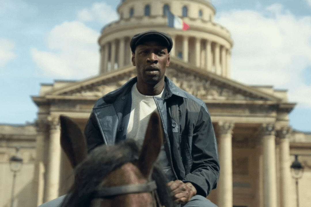 A quarta temporada de “Lupin” traz Assane Diop de volta ao mundo dos roubos após ser acusado de crimes que não cometeu (Imagem: Reprodução digital | Gaumont Television, Carrousel Studios e Netflix)