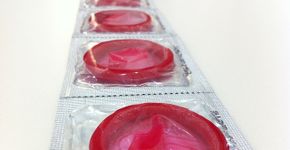 Censura ou segurança? Camisinha será obrigatória em pornô nos EUA