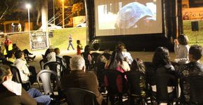 Periferia ganha sala de cinema ao ar livre