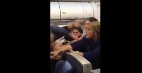 Avião faz pouso de emergência após briga entre passageiros