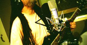 Luis Vagner se apresenta na Galeria Olido no projeto “Quinta do Samba Rock”