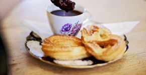 Conheça a história do chocolate quente ao redor do mundo