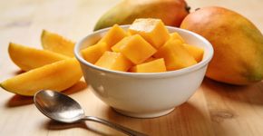 Esta fruta deliciosa vai te ajudar a ter uma barriga mais lisa