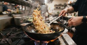 A receita do arroz soltinho que os restaurantes escondem desde as aulas de culinária