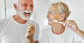 5 dicas para manter os dentes bonitos e naturais até o fim da vida