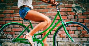 Brasileiras criam banco de bicicleta que vem com vibrador