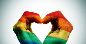 Pesquisa divulga informações sobre preconceito sofrido por mulheres lésbicas, bissexuais e trans