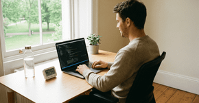 Quantas horas o programador precisa digitar pra garantir o salário sem ter um apagão mental no fim do dia