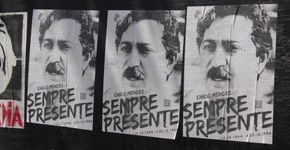 Lambe-lambes lembram os 25 anos do assassinato do ambientalista e líder sindical Chico Mendes