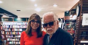Gloria Perez posta foto com Manoel Carlos e comete gafe