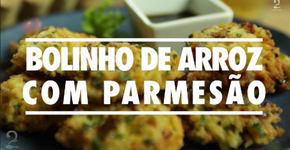 Ainda mais gostoso: bolinho de arroz com queijo parmesão