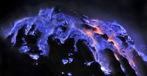 Lava azul garante incrível espetáculo da natureza na Indonésia