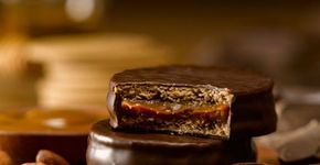 Chocolate e doce de leite: os principais ingredientes para fazer um alfajor