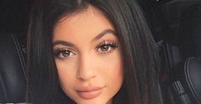 Detalhe em foto da casa de Kylie Jenner vira piada na web