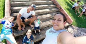 Mãe de três filhos engravida de gêmeos mesmo usando DIU