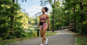 Pesquisas de Harvard mostram que “menos exercícios” é mais saudável! A tendência que faz sucesso na Europa e nos EUA, “Hot Girl Walk”, é um exercício de baixo impacto que não faz você suar, não deixa ofegante e ainda ajuda a reduzir o cortisol.