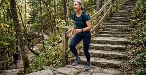 Nem esteira nem bicicleta: o exercício de impacto ideal para fortalecer os ossos e prevenir a osteoporose