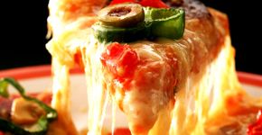 Inove na cozinha e aprenda a fazer uma pizza de caneca