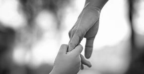 Para cuidar do filho autista, mãe pode cumprir pena em casa