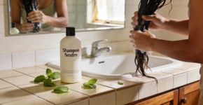 Muita gente está colocando hortelã no shampoo e o motivo chama atenção
