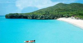 Barbados dá US$ 200 a brasileiros que visitarem a ilha