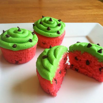 Cupcake que imita uma melancia