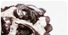 Delícias em porções mini: aprenda como fazer tortinhas de sorvete com Oreo